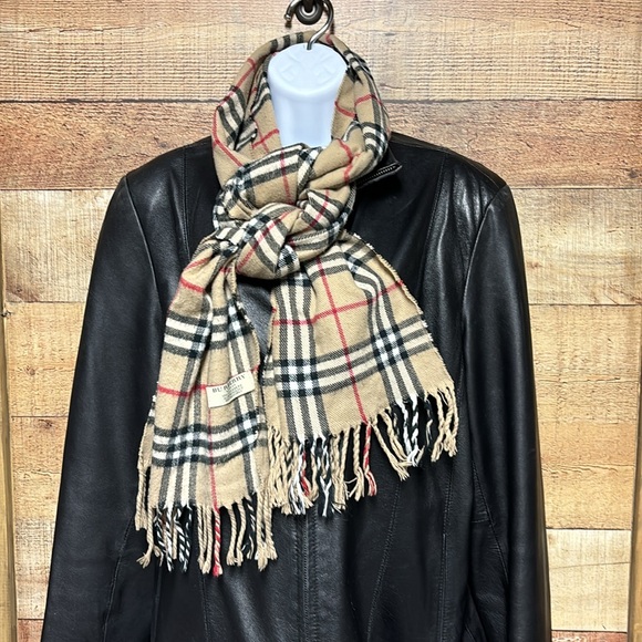 Burberry Cashmere Scarf traditional check print - Picture 4 of 14